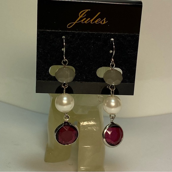 Jules women silver tone pearl and white, purple crystal dangling earrings. NWOT. - Picture 4 of 6